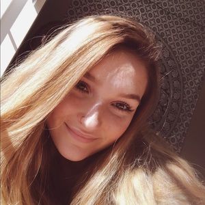 Meet your Posher, Brooke